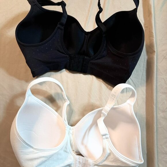 TWO Beauty by Bali Comfort Revolution Foam Wirefree Bras 36DD 1 Black & 1 White - Picture 11 of 14